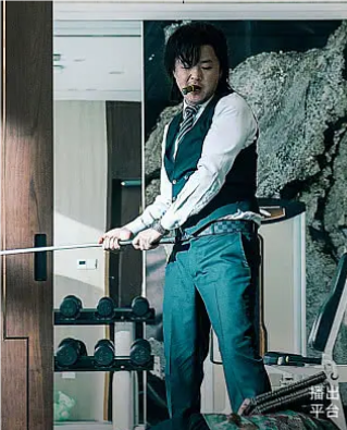 邊界線之下